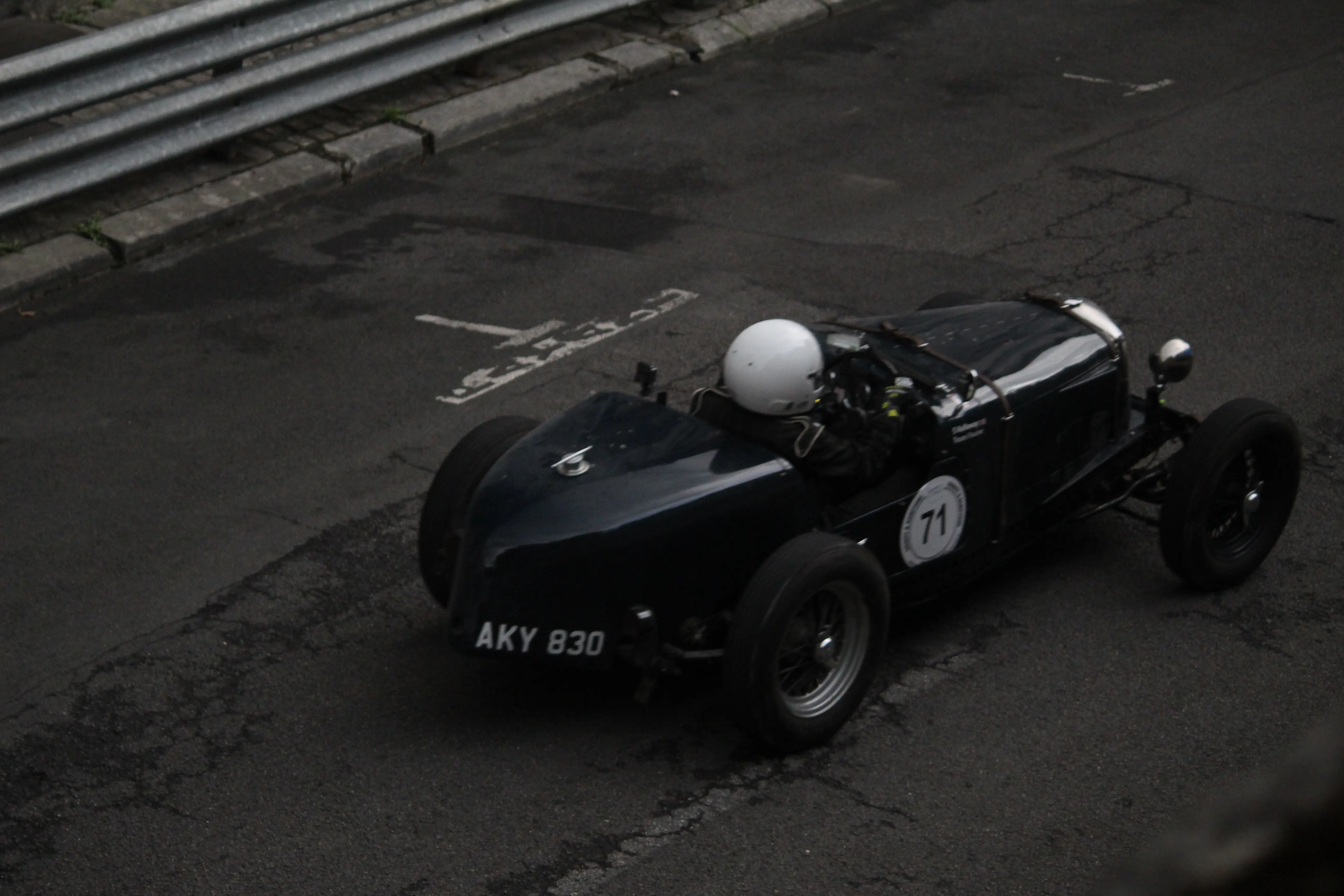 photo d'une voiture du circuit des remparts